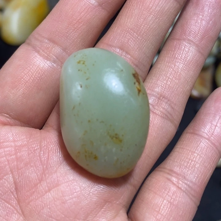 颈饰未镶嵌和田玉（糖玉）1