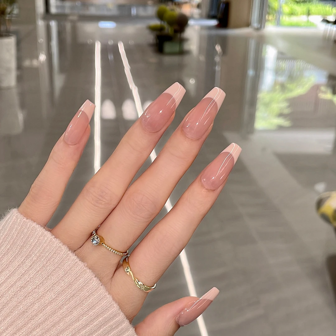 【草莓奶盖】可穿戴甲片新款新年手工高级感粉色法式裸色显白简约