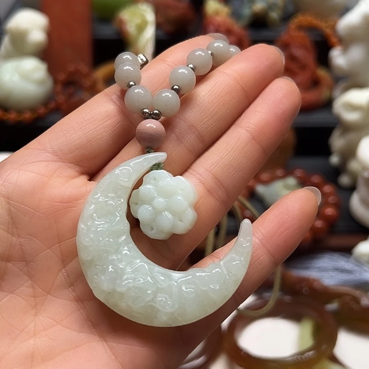 蛇纹石玉吊坠未镶嵌