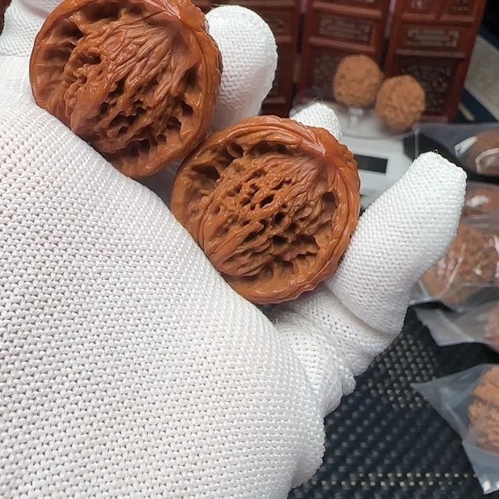 文玩核桃吊坠全品虎头聚宝盆36