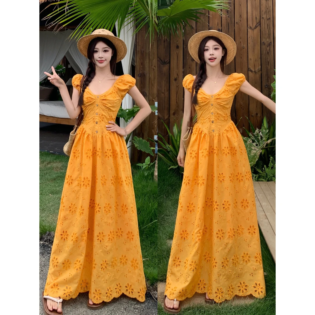 大码镂空刺绣连衣裙女装夏法式复古高级感气质海边出游度假风长裙