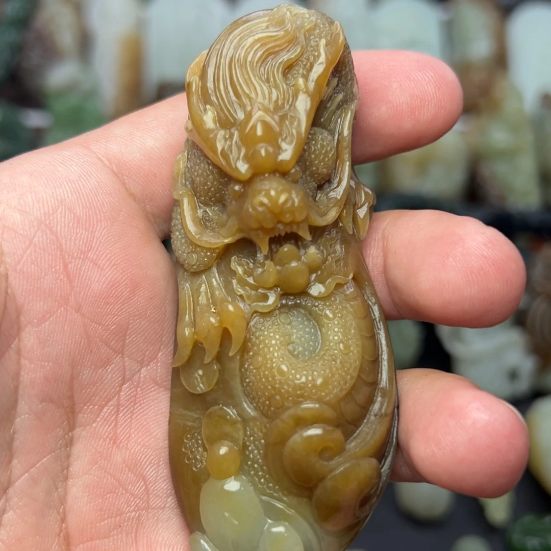 和田玉未镶嵌把件