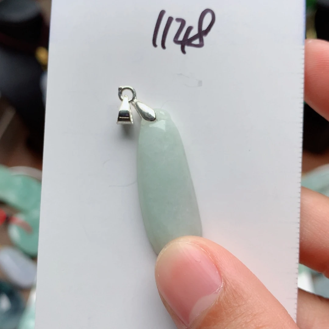 翡翠颈饰合金吊坠