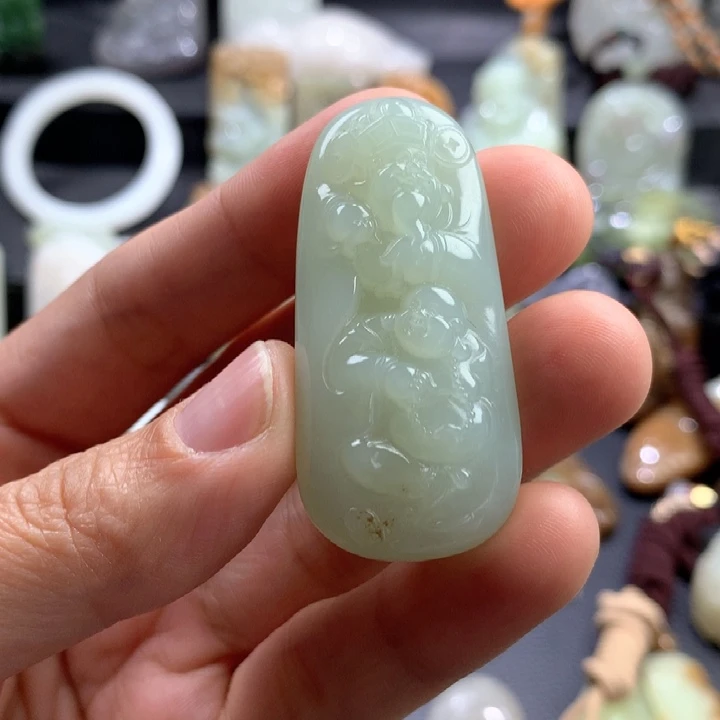 和田玉未镶嵌颈饰