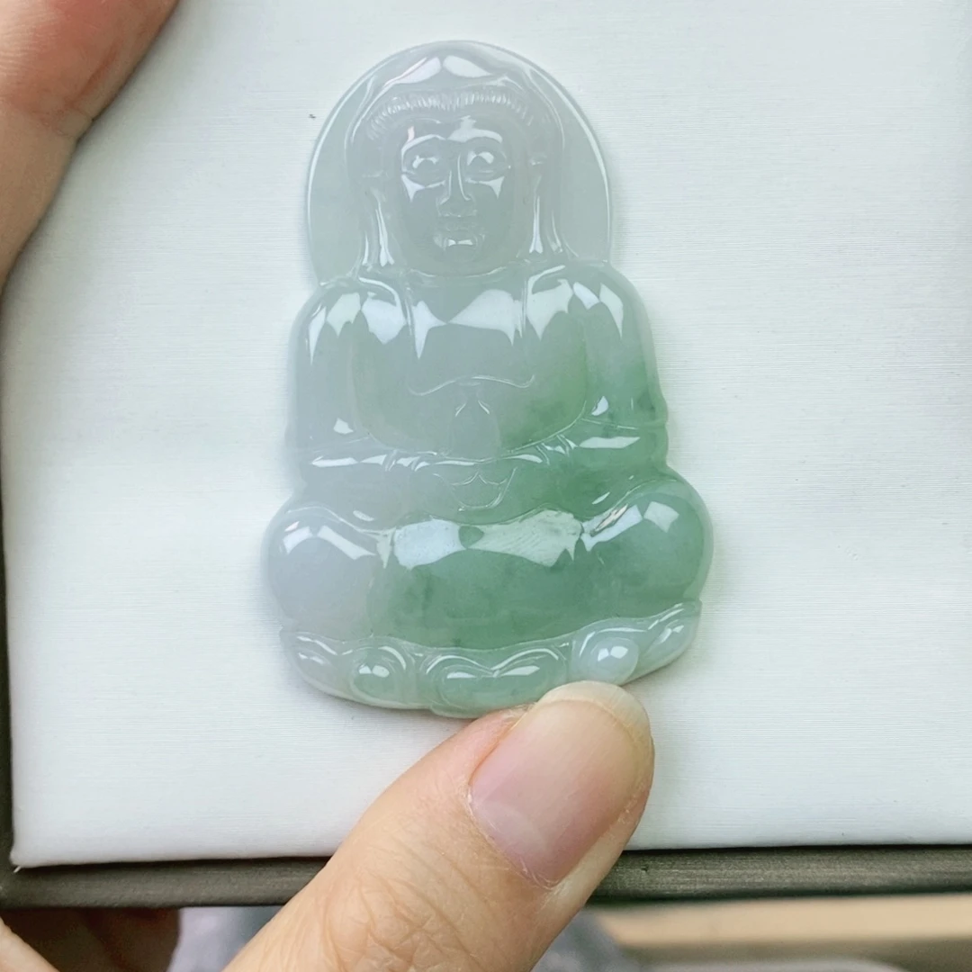 翡翠未镶嵌颈饰观音