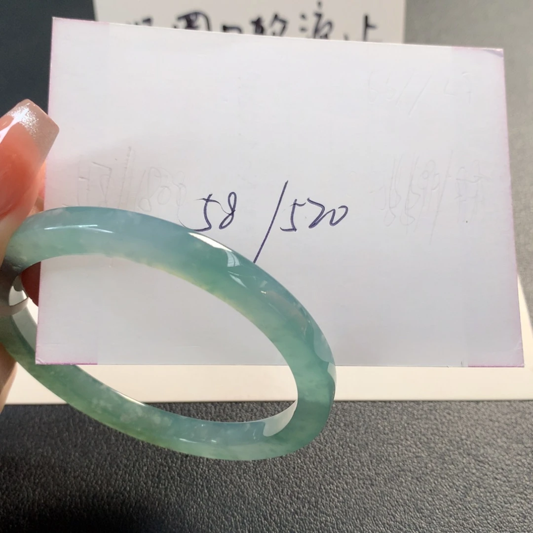 翡翠未镶嵌手镯手镯