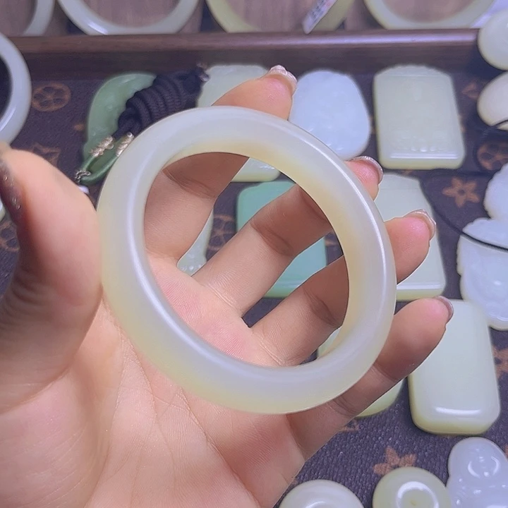 A***明正圈56镯子所见即所得