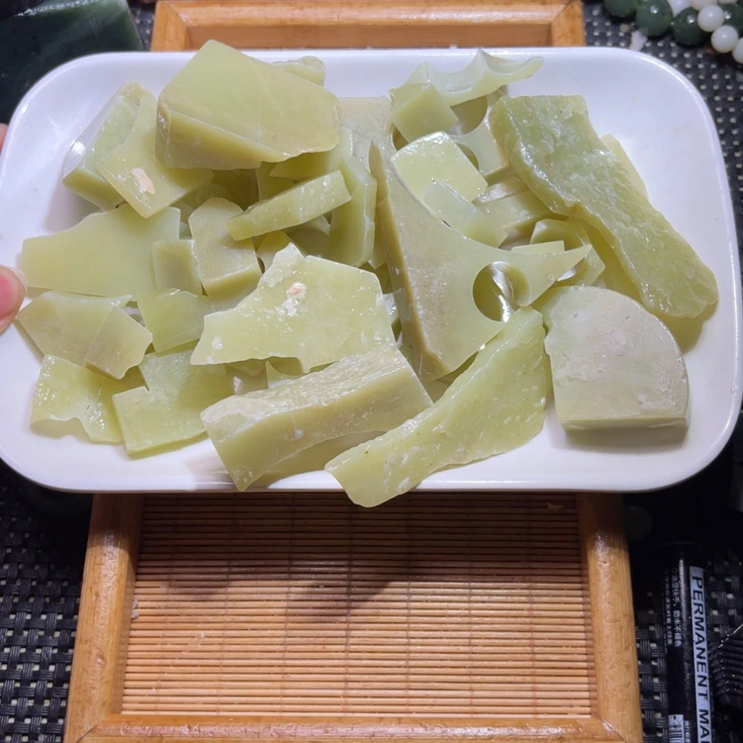 未镶嵌和田玉车挂