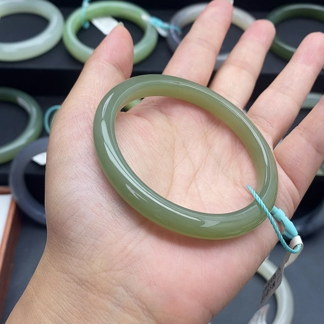 和田玉未镶嵌珠宝奇石和田玉手镯5455