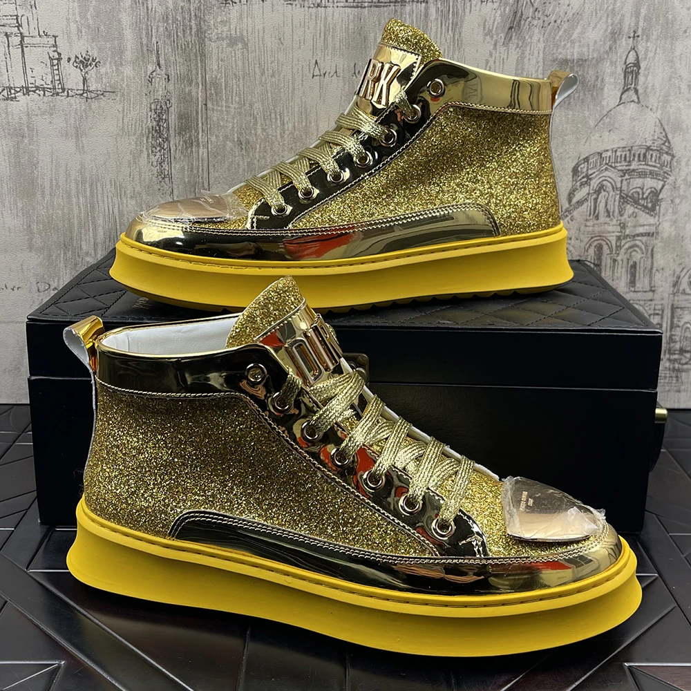 短靴金色新款男靴子亮皮潮男高帮休闲板鞋牛仔靴内增高ins马丁靴