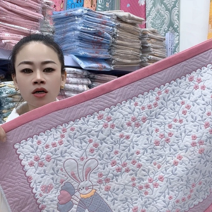 棉粉色小花兔纯棉