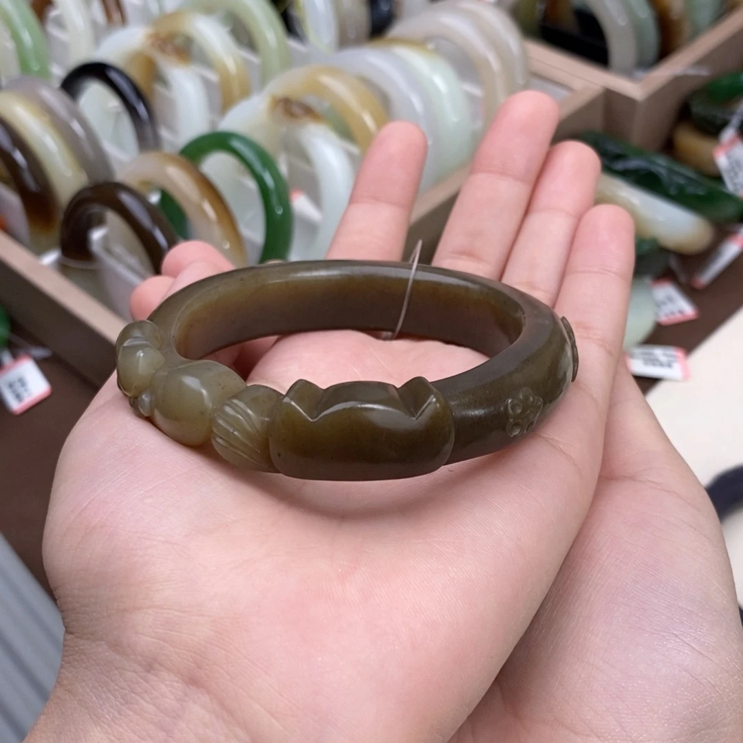 田***田未镶嵌手镯和田玉