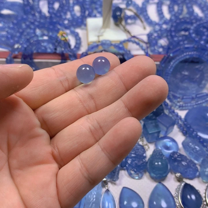 海蓝宝石颈饰未镶嵌曾*源