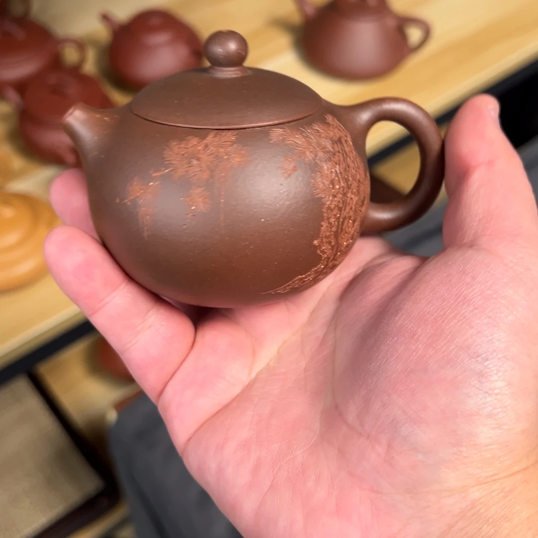 烟***️紫砂茶壶瑕疵150cc紫降坡西施刻绘