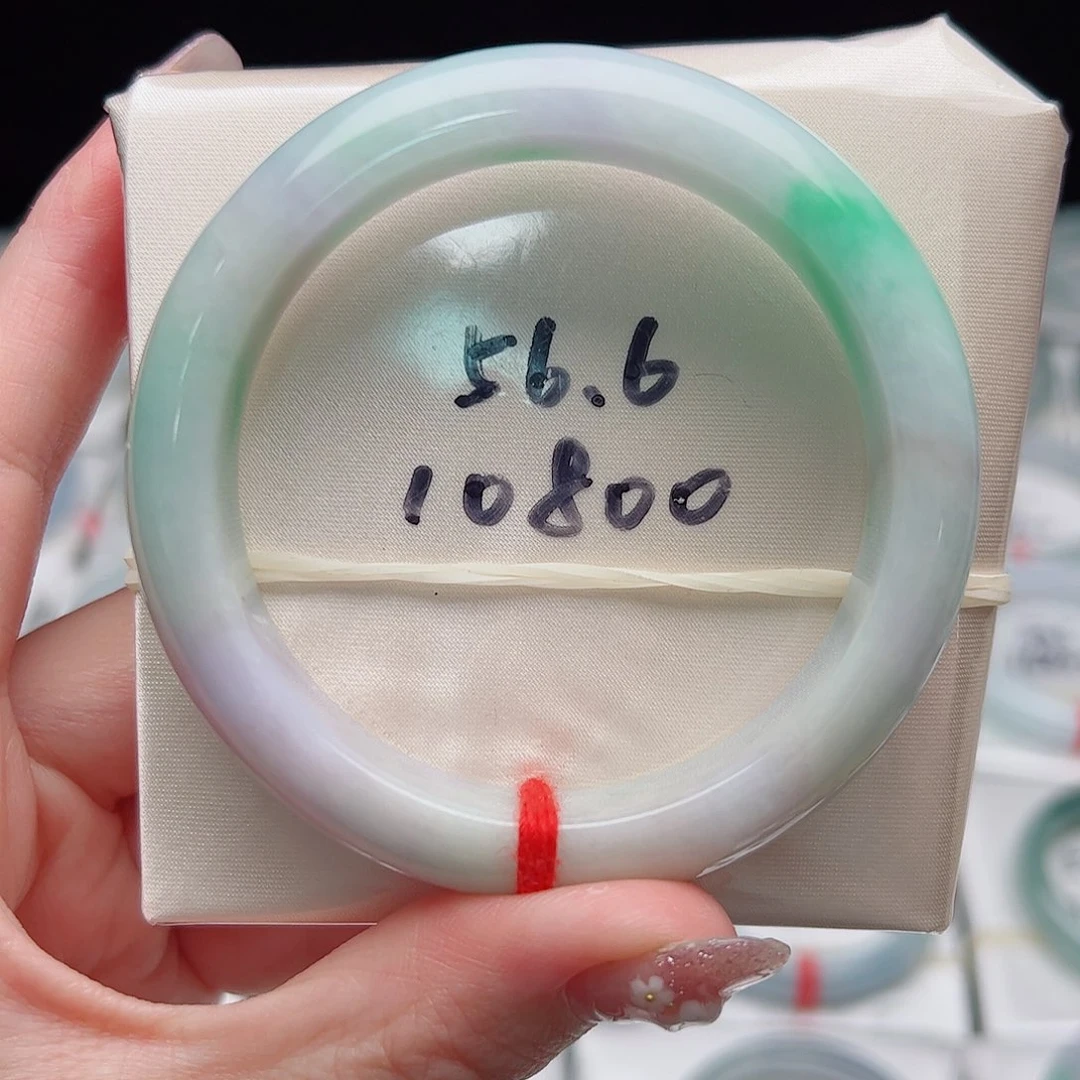 翡翠手镯未镶嵌天然