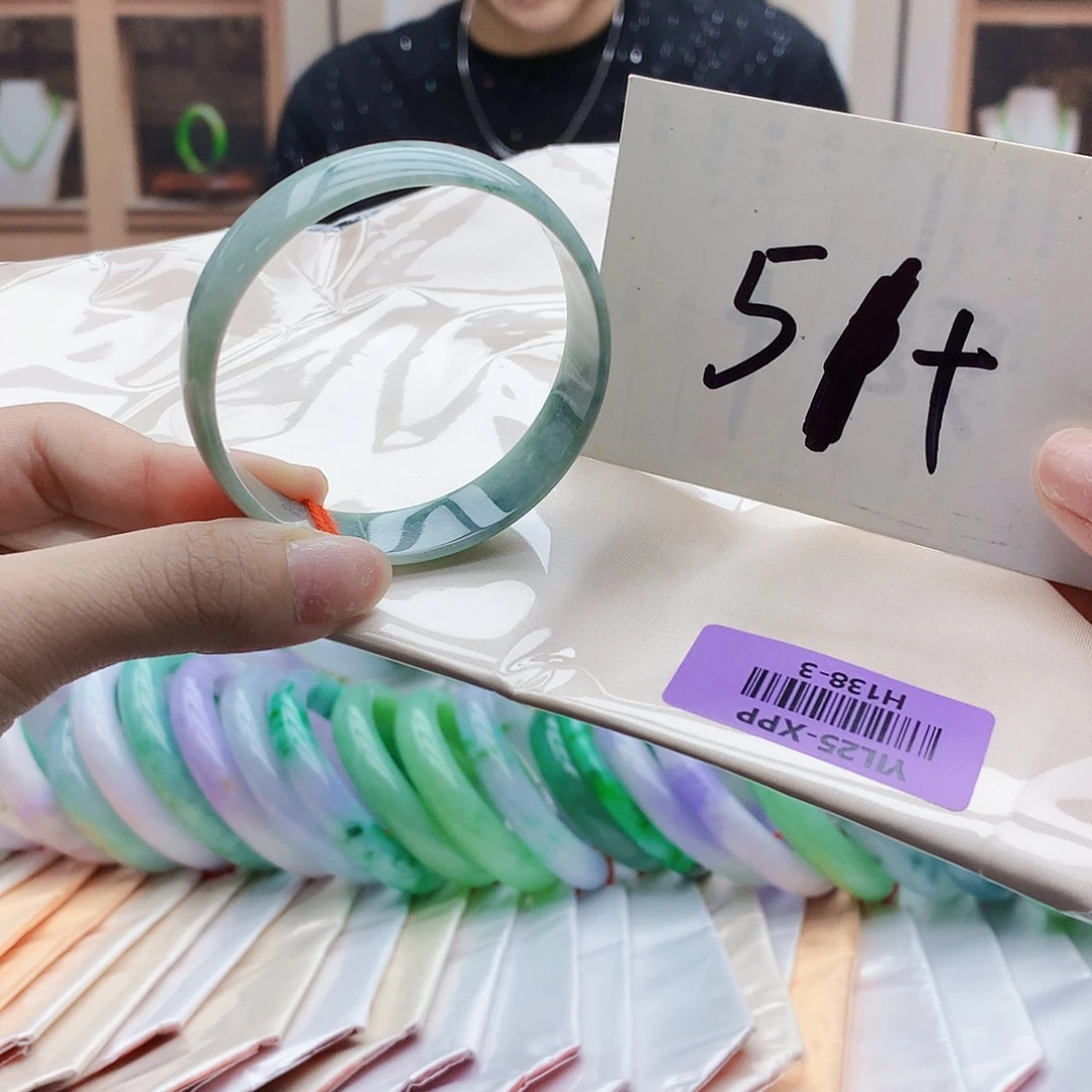 未镶嵌手镯翡翠jjj