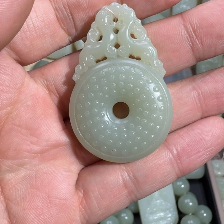 和田玉吊坠(不含链)未镶嵌