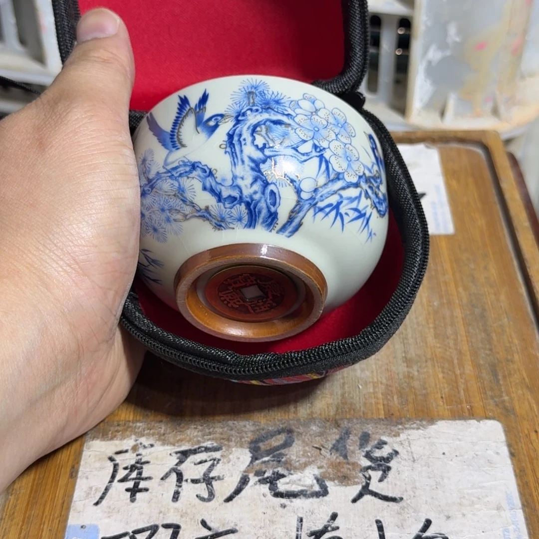 微瑕疵介意勿拍陶瓷器皿S442