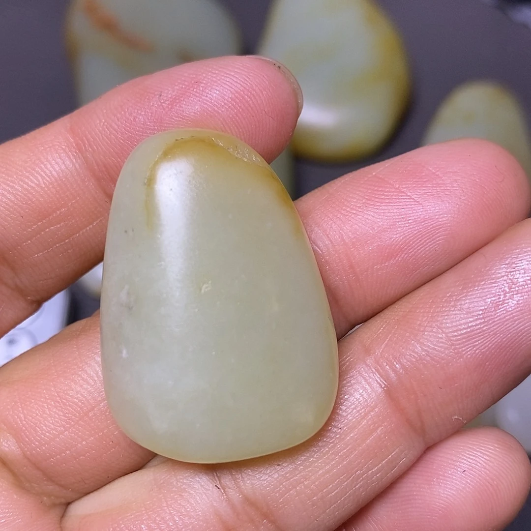 未镶嵌和田玉（糖玉）挂件