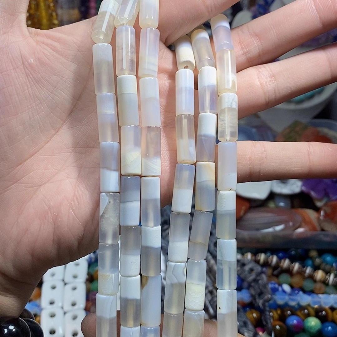 石英质玉未镶嵌，白玛瑙桶珠8×20mm，