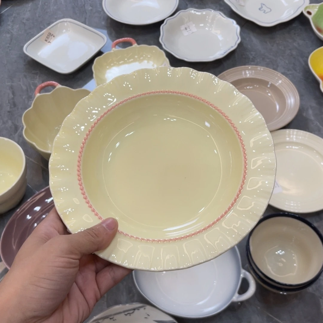 陶瓷微瑕餐具介意勿拍，满18飞！