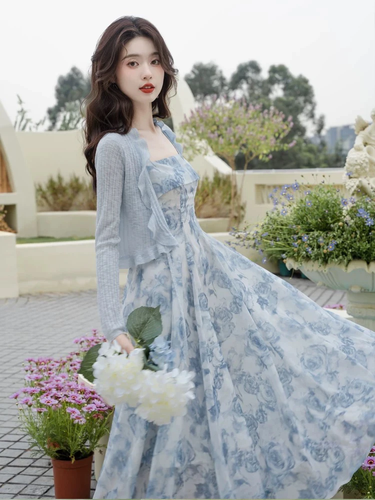 夏季蓝色碎花法式吊带长裙套装-3359