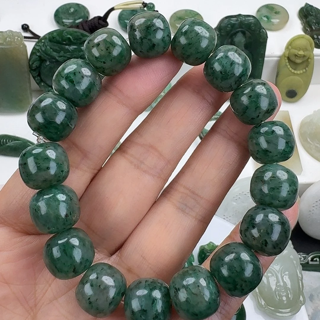 独山玉未镶嵌颈饰