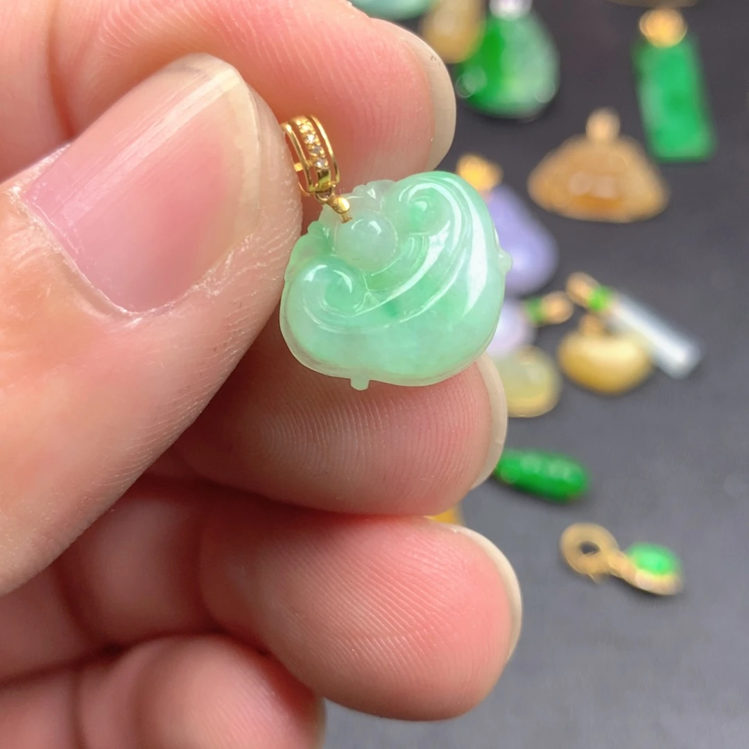 【闪购商品】颈饰18K金镶嵌翡翠翡翠