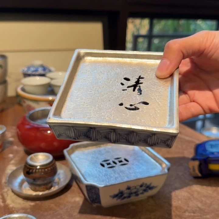 壶承天的作品是由一个