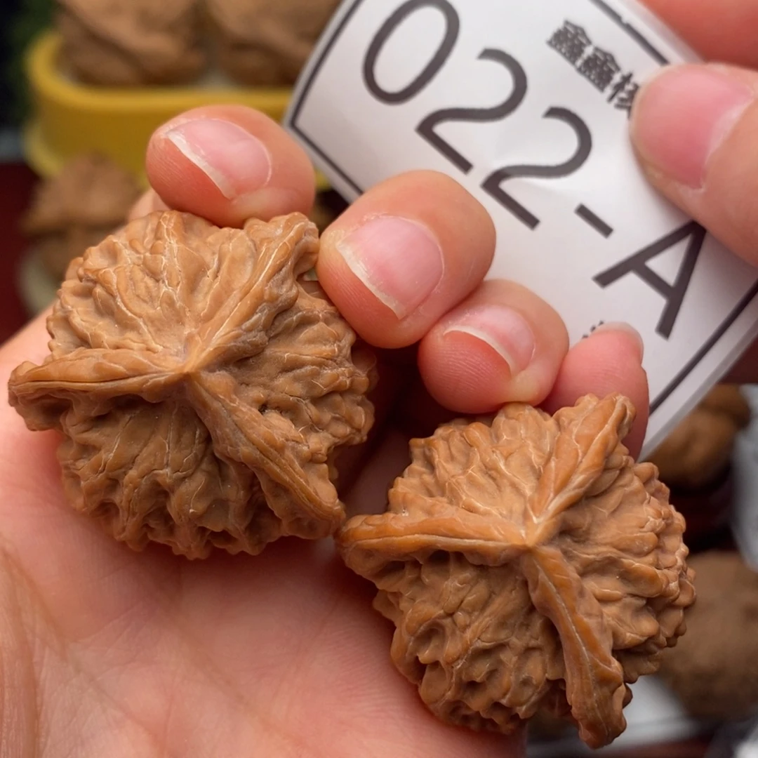 文玩核桃把件盘山奔36……