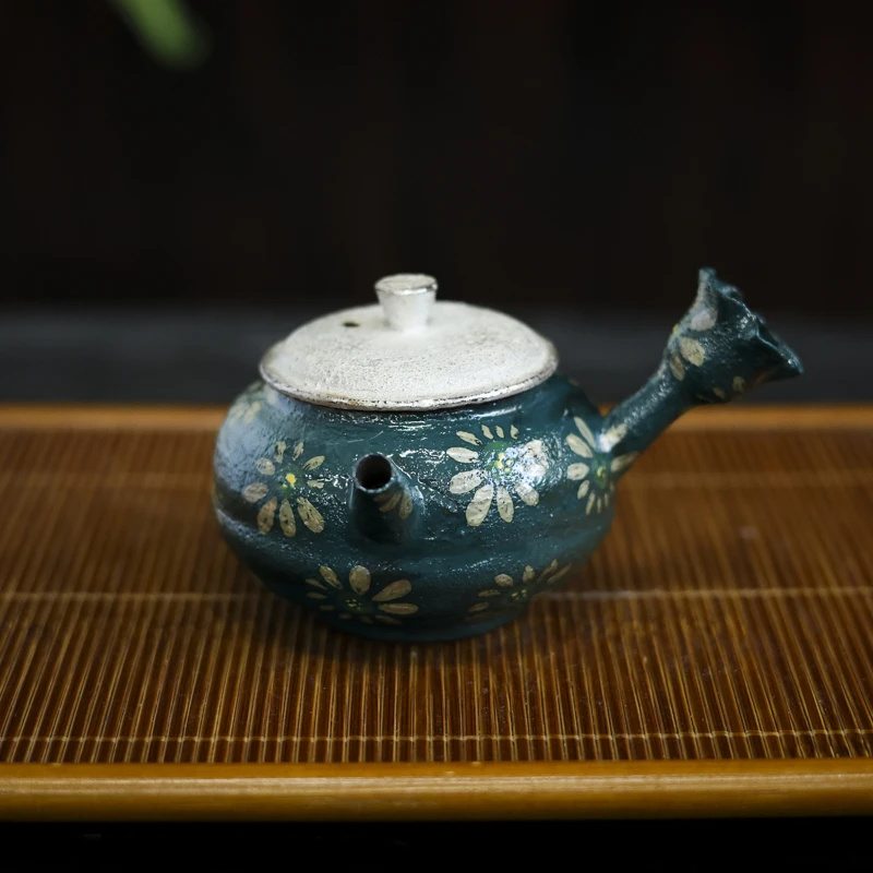 【陶珊居】雏菊侧把壶150cc-炼陶（蕉白S0210）