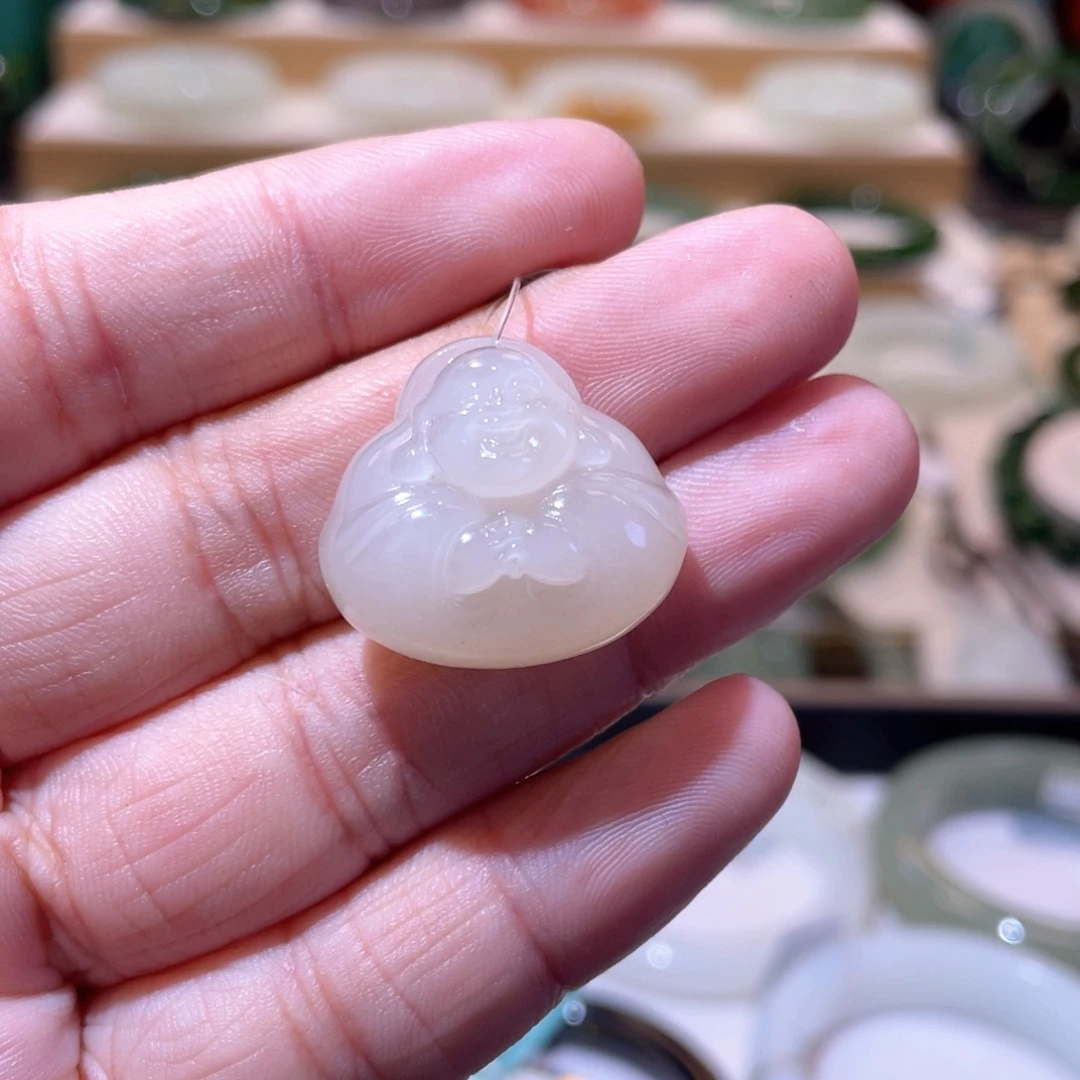 颈饰未镶嵌和田玉高品藕粉抱抱佛