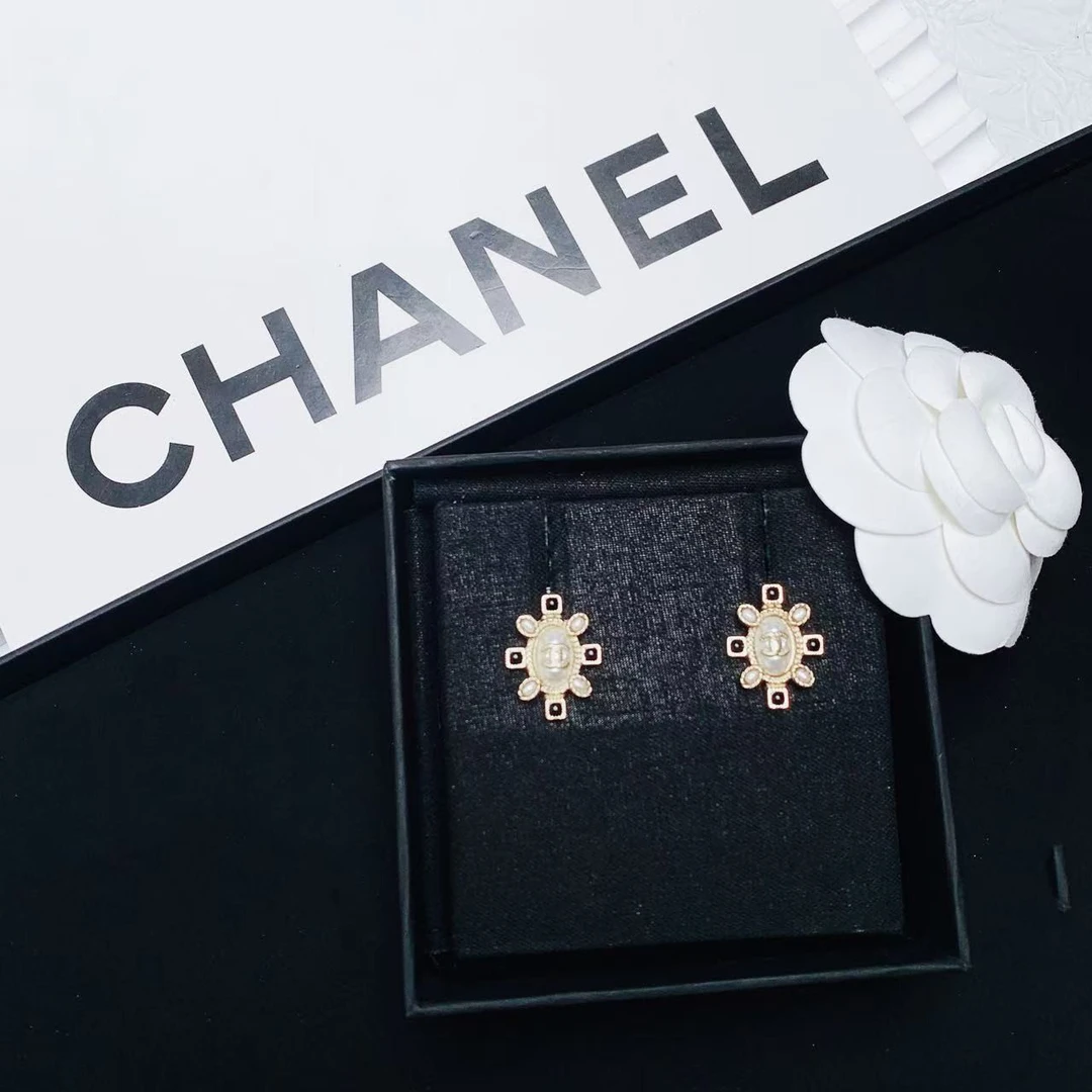 95新 Chanel/香奈儿 柚礼中古/香奈儿珍珠椭圆耳钉LZ502039