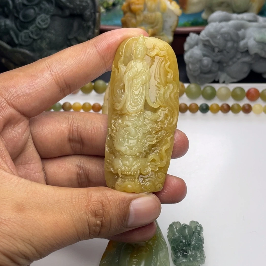 定制翡翠未镶嵌御龙观音