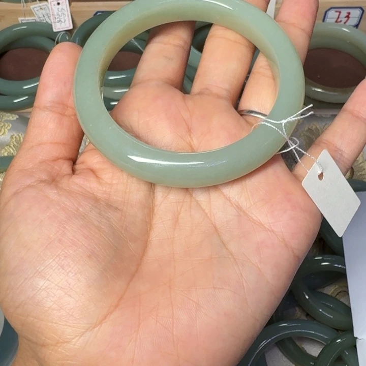 两****未镶嵌手镯和田玉