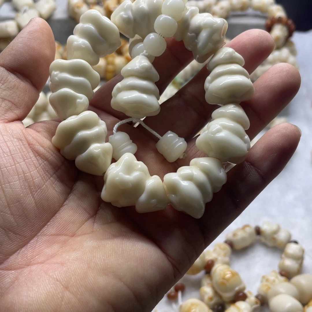 吊坠菩提根/象牙果全品象牙果圣诞树手串卡26