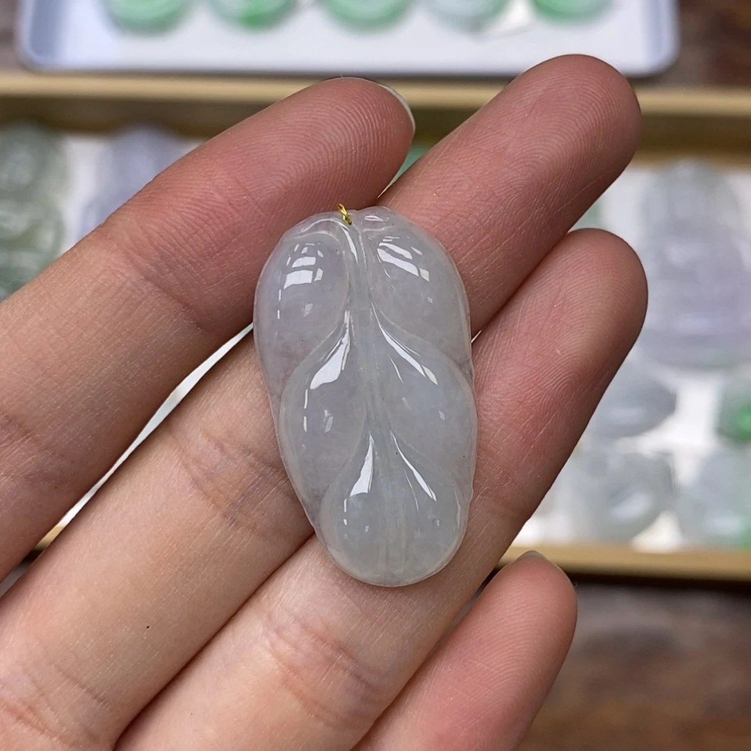 【闪购商品】翡翠颈饰未镶嵌叶子