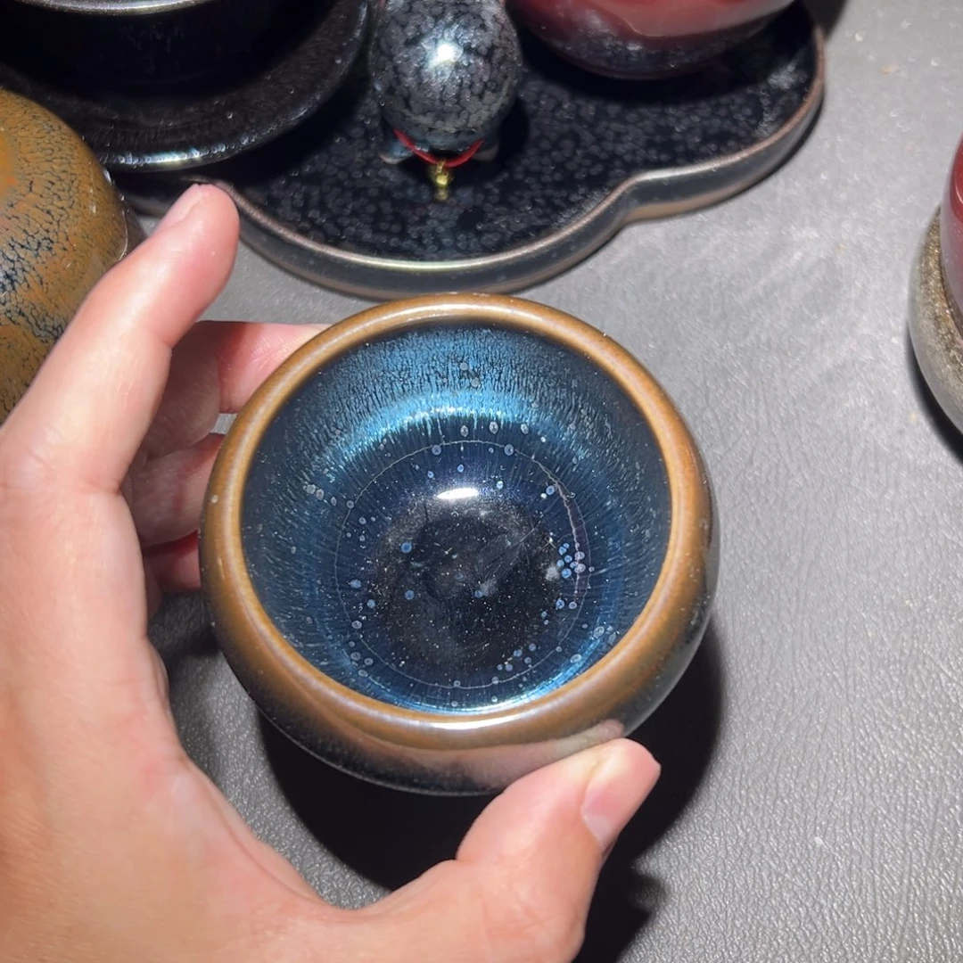 茶盏这个点就困着看电视