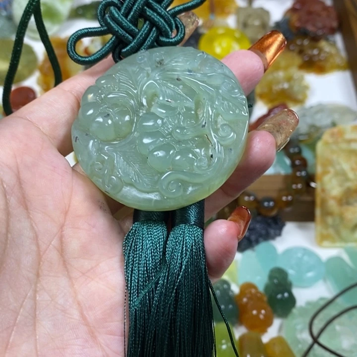 未镶嵌蛇纹石玉车挂