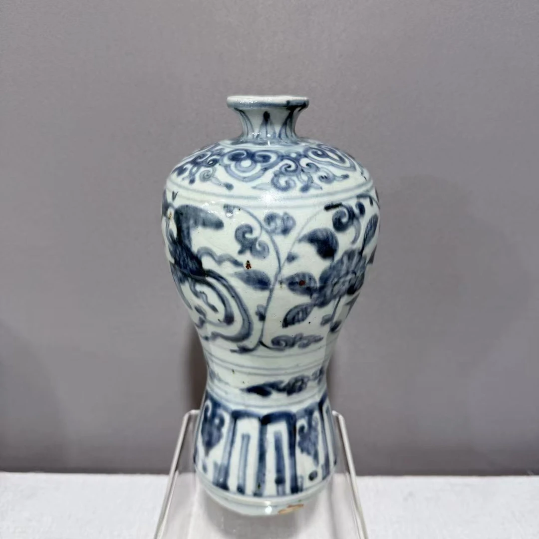 A0826009 明代 青花凤穿花梅瓶（口径约3.8 肚径11.5 高22.6）