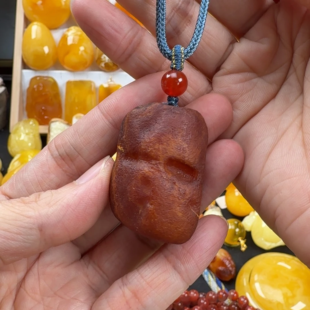 蜜蜡未镶嵌颈饰蜜蜡