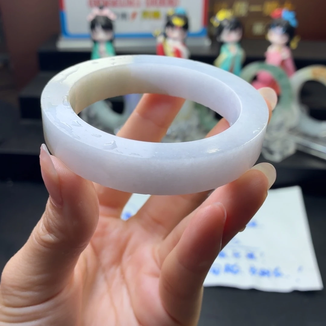 未镶嵌翡翠手镯多样性发一定制翡翠翡翠