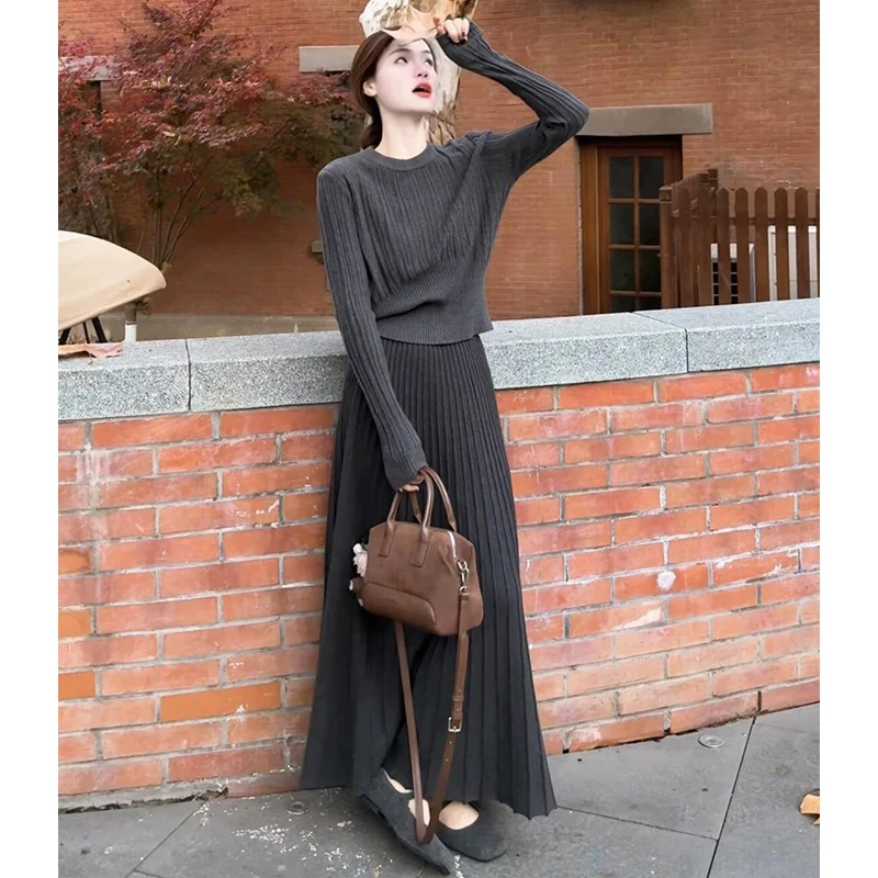 法式高级感针织连衣裙裙子女春季2025爆款气质修身显瘦长裙套装