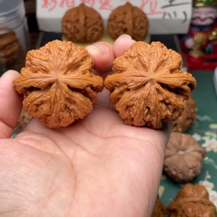 【闪购商品】把件文玩核桃46.5粗筋