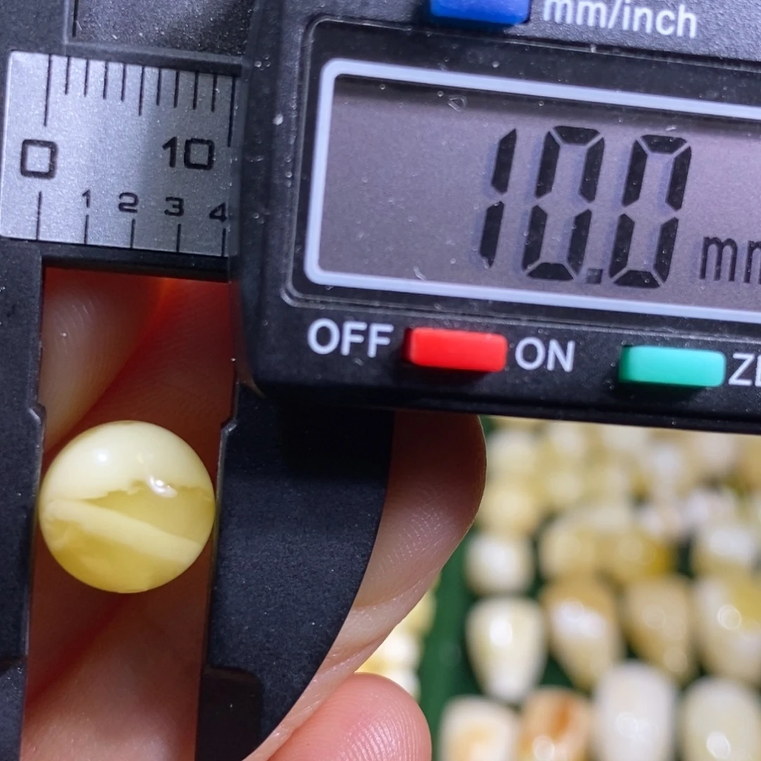 蜜蜡未镶嵌裸石配饰