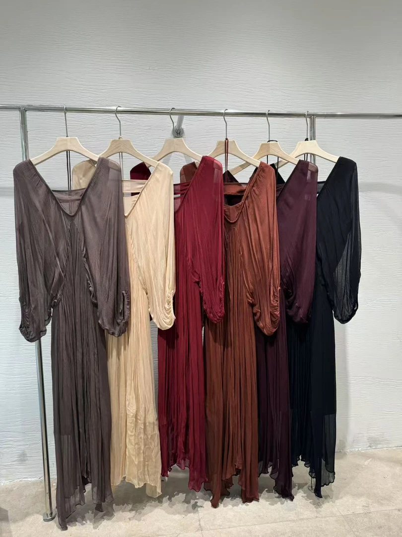 连衣裙圆领四季裙A字裙纯色中腰印花方领慵懒风V领长裙