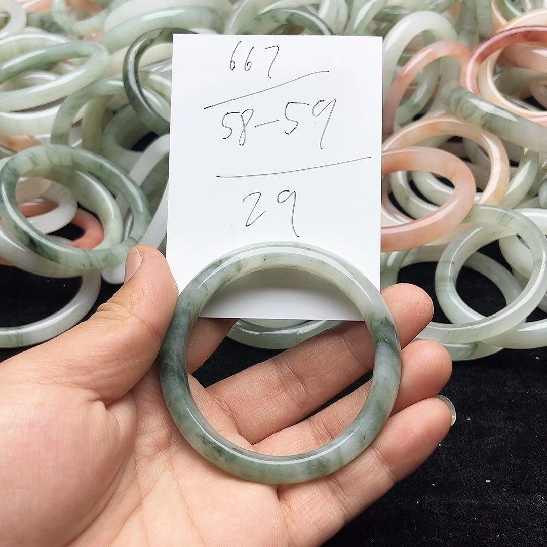 未镶嵌手镯石英质玉667