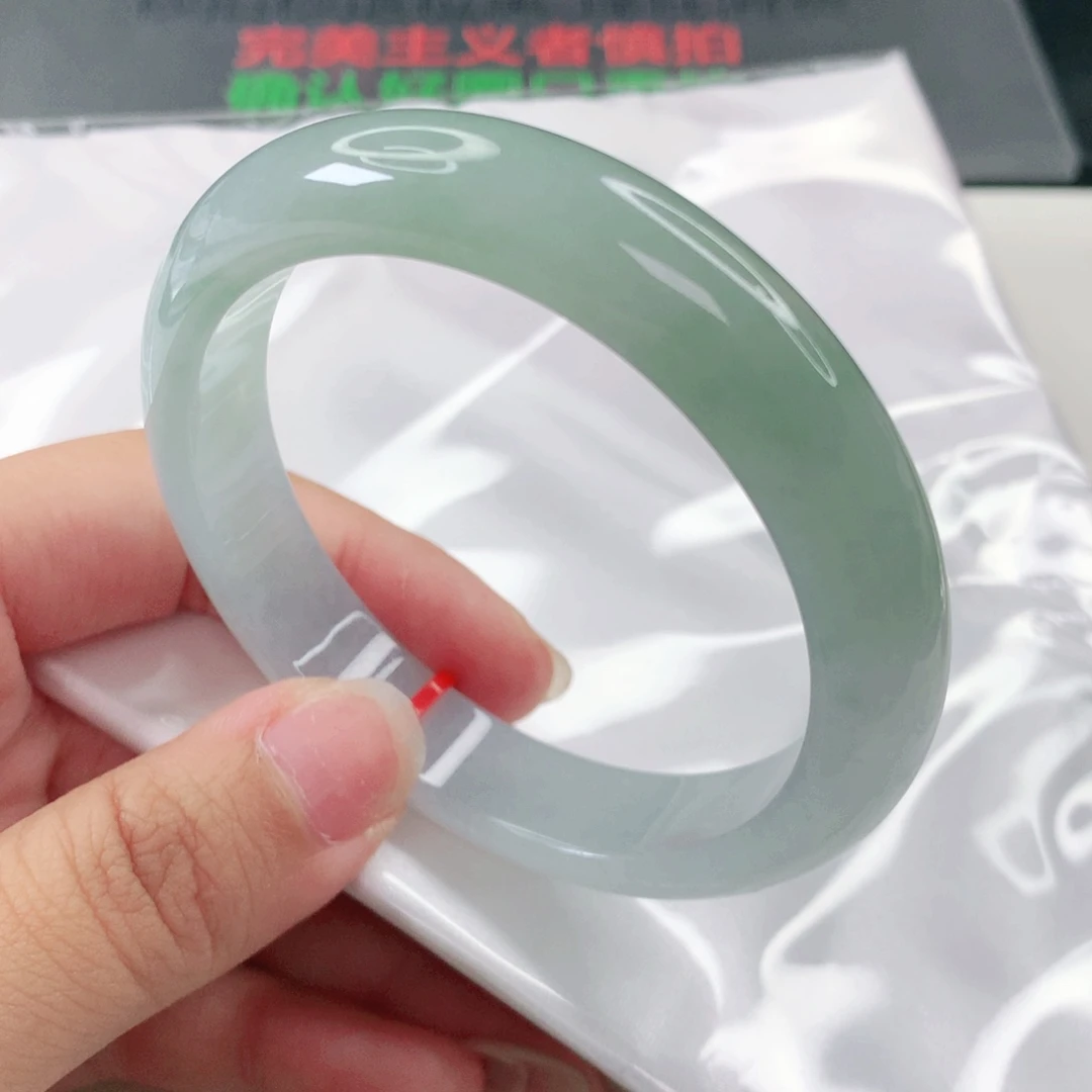 翡翠未镶嵌手镯正圈58