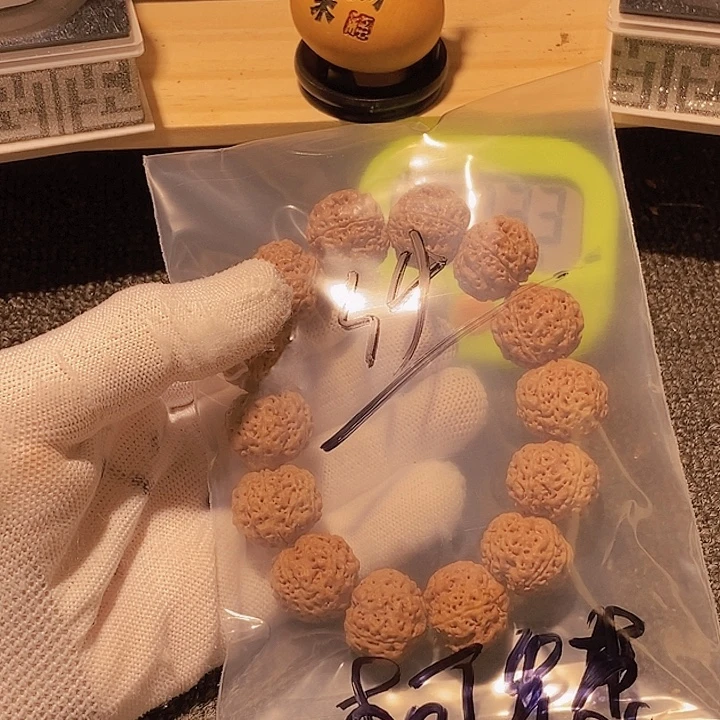 柯***森金刚菩提吊坠在这片