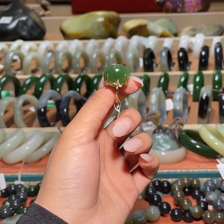 和田玉（碧玉）未镶嵌戒指